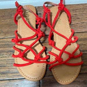 Report Gail Red Strappy Summer Sandals Size 8 New!